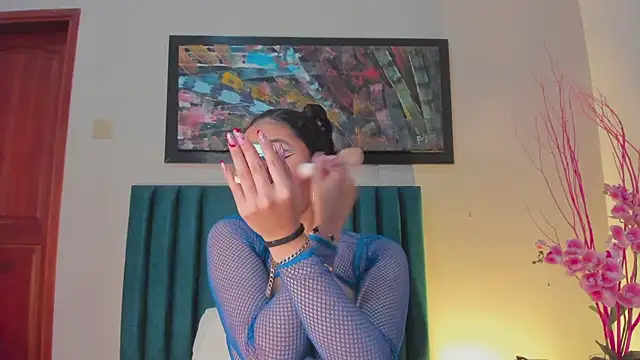 LunaAspen  online show from 10-01-25, 06:01