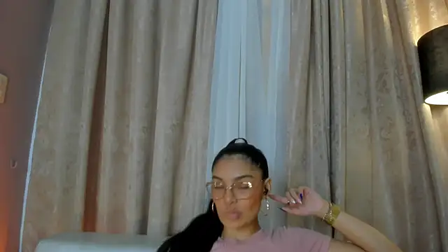 LunaAspen  online show from 11-28-25, 05:57