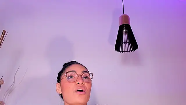 LunaAspen  online show from 04-11-26, 06:11