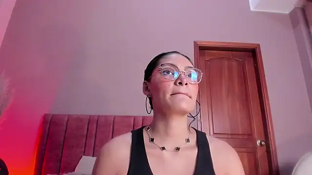 Snapshot of LunaAspen_ chatting on 02-09-26, 06:06 LunaAspen online show from 02-09-26, 06:06