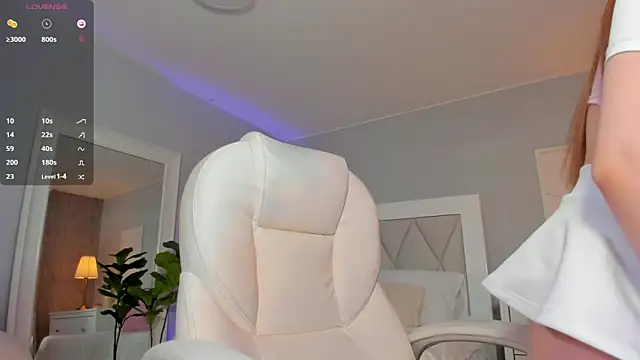 Snapshot of ami_sweet18 chatting on 03-28-26, 12:33 ami sweet18 online show from 03-28-26, 12:33