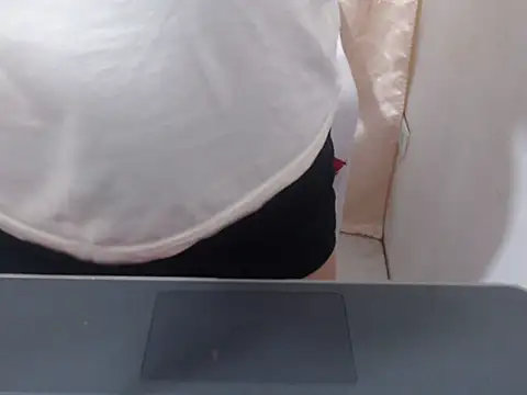 PrettyClaudia online show from 05-09-26, 09:34