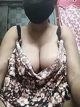 Snapshot of Devi-with-Ram chatting on 02-19-26, 04:48 Devi-with-Ram online show from 02-19-26, 04:48