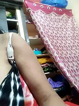 Snapshot of Devi-with-Ram chatting on 10-06-25, 04:19 Devi-with-Ram online show from 10-06-25, 04:19