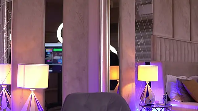 FrancescaDante online show from 10-08-25, 06:59