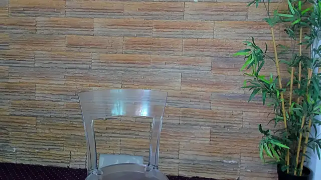 Cupcake Izzy online show from 11-05-25, 05:54