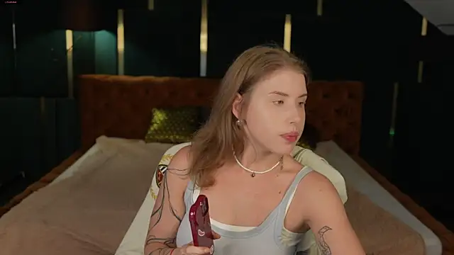 BadAfina online show from 09-26-25, 07:15