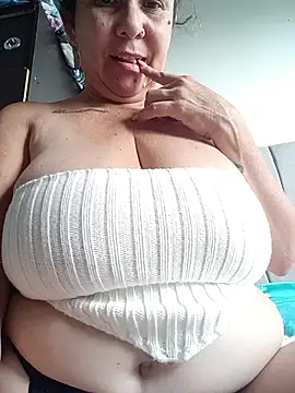 SinisterBabe online show from 11-18-25, 12:30