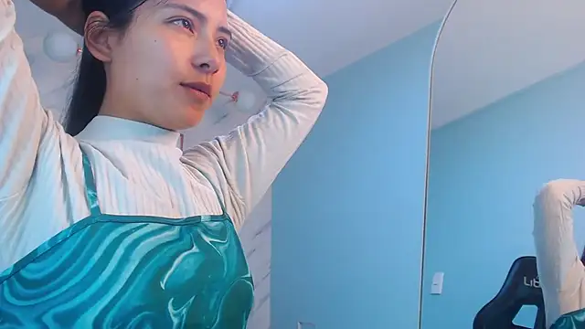 victoria hernandez t  online show from 03-31-26, 01:13