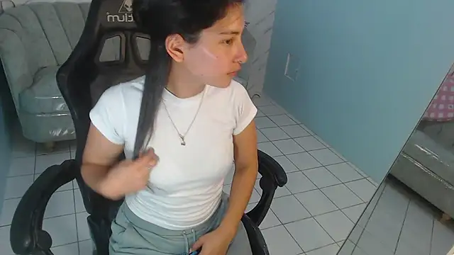 Snapshot of victoria_hernandez_t_ chatting on 07-17-26, 01:19 victoria hernandez t online show from 07-17-26, 01:19