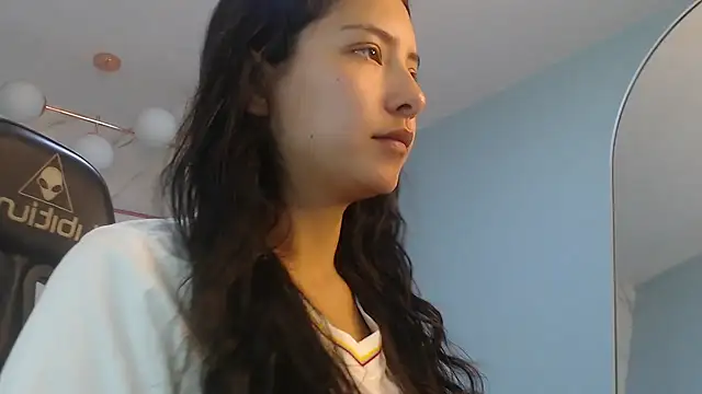 victoria hernandez t  online show from 03-26-26, 12:58