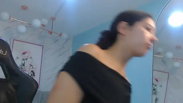 victoria hernandez t  online show from 03-29-26, 01:13