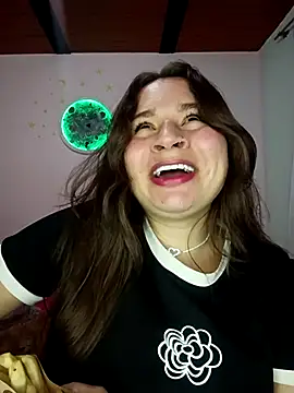 Isa Acosta online show from 04-16-26, 11:07