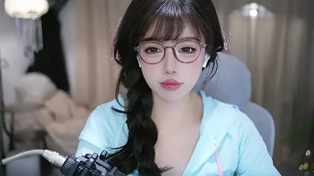 Snapshot of Fortune2Me chatting on 03-14-26, 04:51 Fortune2Me online show from 03-14-26, 04:51