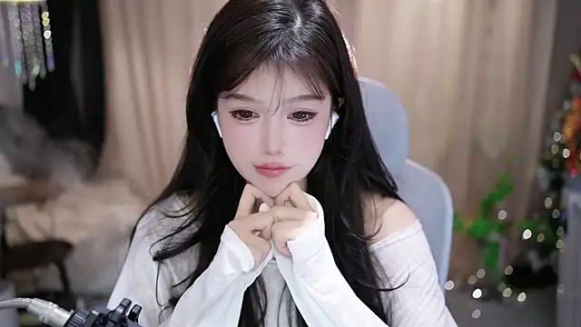 Snapshot of Fortune2Me chatting on 03-02-26, 07:15 Fortune2Me online show from 03-02-26, 07:15