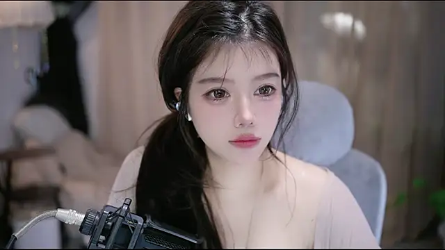 Snapshot of Fortune2Me chatting on 04-10-26, 01:12 Fortune2Me online show from 04-10-26, 01:12