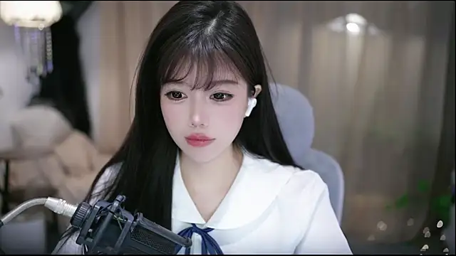 Snapshot of Fortune2Me chatting on 03-20-26, 05:08 Fortune2Me online show from 03-20-26, 05:08