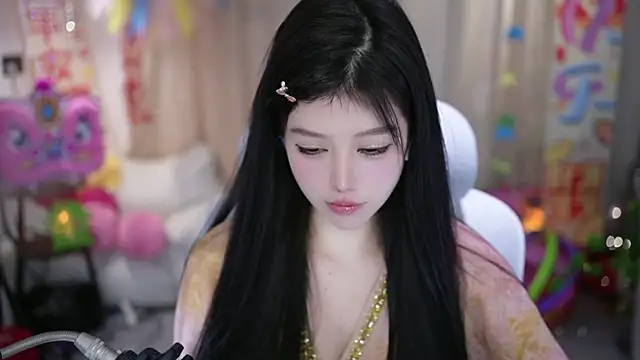 Snapshot of Fortune2Me chatting on 02-13-26, 06:35 Fortune2Me online show from 02-13-26, 06:35