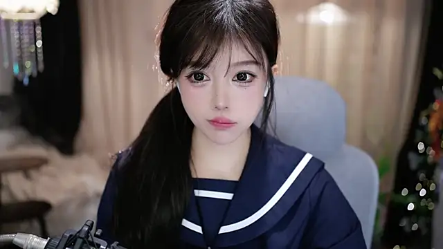 Snapshot of Fortune2Me chatting on 03-07-26, 04:30 Fortune2Me online show from 03-07-26, 04:30