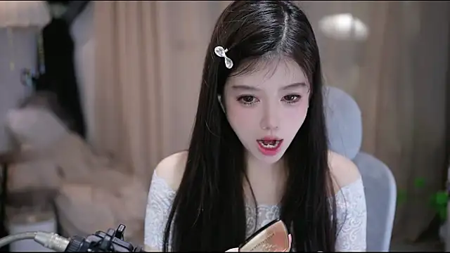 Snapshot of Fortune2Me chatting on 04-03-26, 07:48 Fortune2Me online show from 04-03-26, 07:48