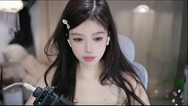 Snapshot of Fortune2Me chatting on 03-25-26, 04:56 Fortune2Me online show from 03-25-26, 04:56