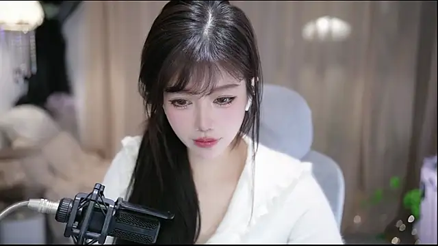 Snapshot of Fortune2Me chatting on 03-28-26, 04:57 Fortune2Me online show from 03-28-26, 04:57