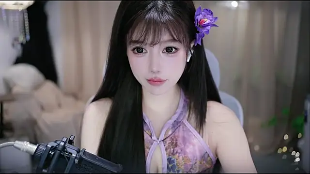 Snapshot of Fortune2Me chatting on 03-18-26, 04:37 Fortune2Me online show from 03-18-26, 04:37