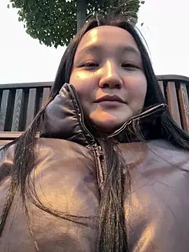 Snapshot of KissMeEva chatting on 10-18-25, 02:19 KissMeEva online show from 10-18-25, 02:19