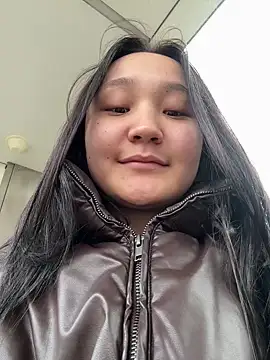 Snapshot of KissMeEva chatting on 10-19-25, 08:39 KissMeEva online show from 10-19-25, 08:39