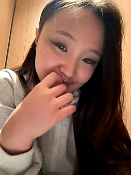 Snapshot of KissMeEva chatting on 10-08-25, 02:40 KissMeEva online show from 10-08-25, 02:40