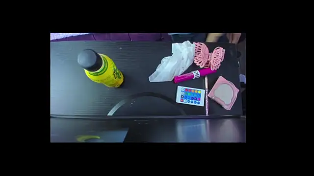 Miaa Davis  online show from 02-22-26, 02:36