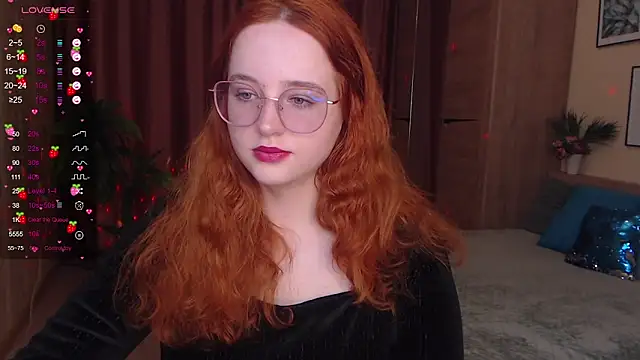 LunaSweet18 online show from 10-11-25, 02:18