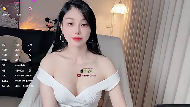 Xiatian520  online show from 04-09-26, 02:12