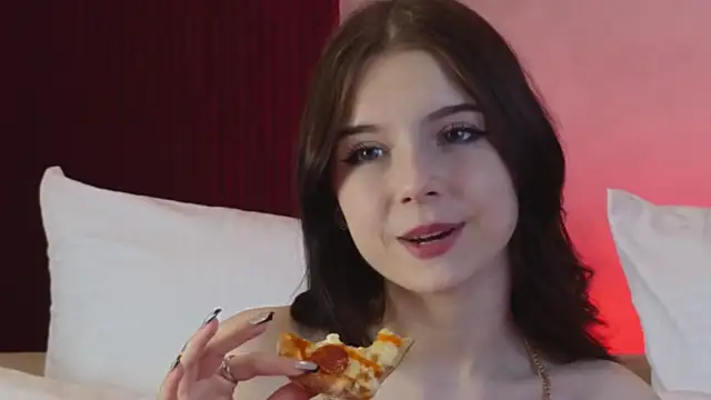 Snapshot of Angel__Rosse chatting on 10-09-25, 06:19 Angel Rosse online show from 10-09-25, 06:19