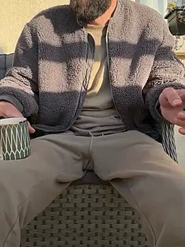 Michel huge online show from 04-05-26, 05:52