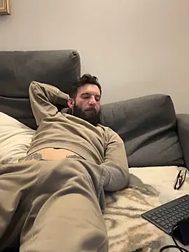 Michel huge online show from 04-10-26, 07:10