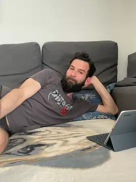 Michel huge online show from 05-02-26, 02:44