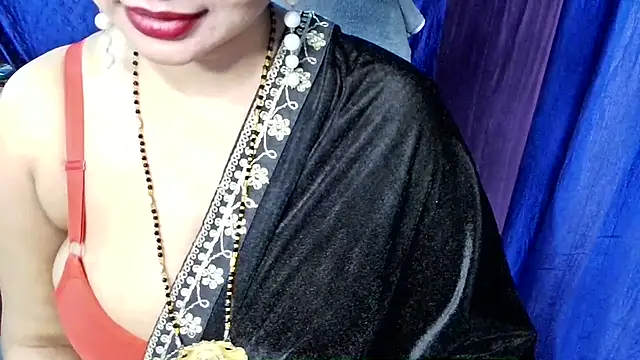 QUEEN SAKHI- online show from 03-19-26, 06:41