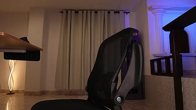 vaniaa95 online show from 10-17-25, 12:25