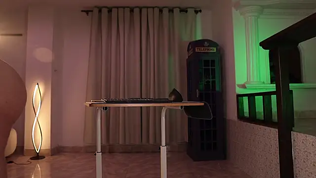 vaniaa95 online show from 04-15-26, 12:38