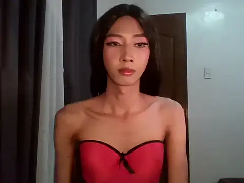 YourTiffanyX online show from 06-15-26, 07:35
