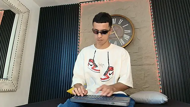 Marcus Jeron online show from 05-10-26, 09:05