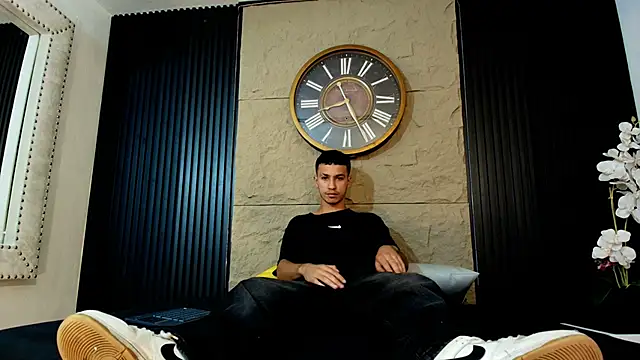 Marcus Jeron online show from 05-03-26, 01:22