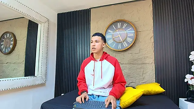Marcus Jeron online show from 05-10-26, 02:04