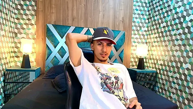 Marcus Jeron online show from 12-15-25, 05:41