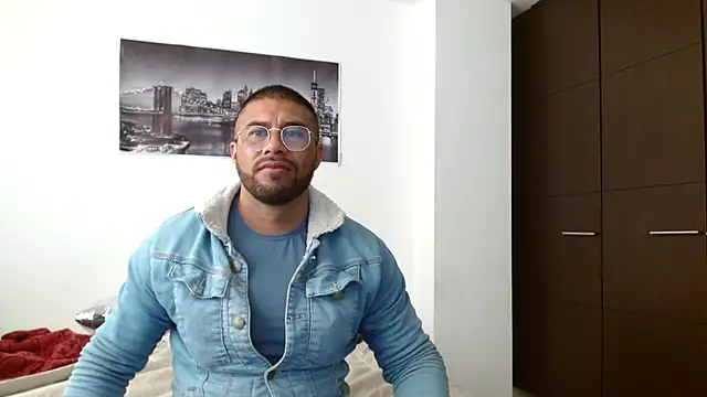 AntonyDAngelo25 online show from 10-20-25, 04:40