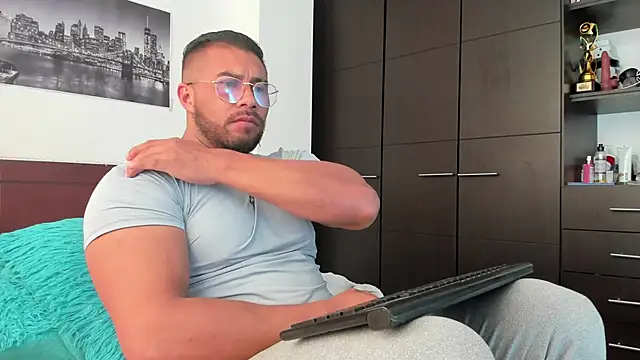 AntonyDAngelo25 online show from 01-13-26, 06:12