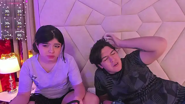 EmilyANDrew  online show from 12-15-25, 04:51