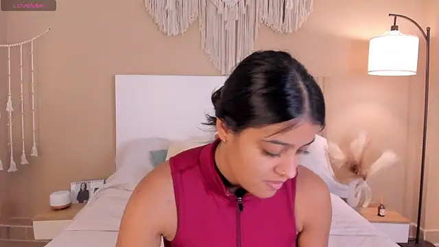 Camila Bustamante online show from 05-20-26, 01:52