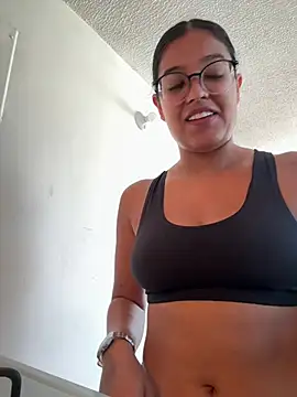 Snapshot of Camila_Bustamante chatting on 07-16-26, 01:30 Camila Bustamante online show from 07-16-26, 01:30